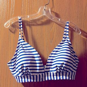Kona Sol Large blue stripped swimsuit top
